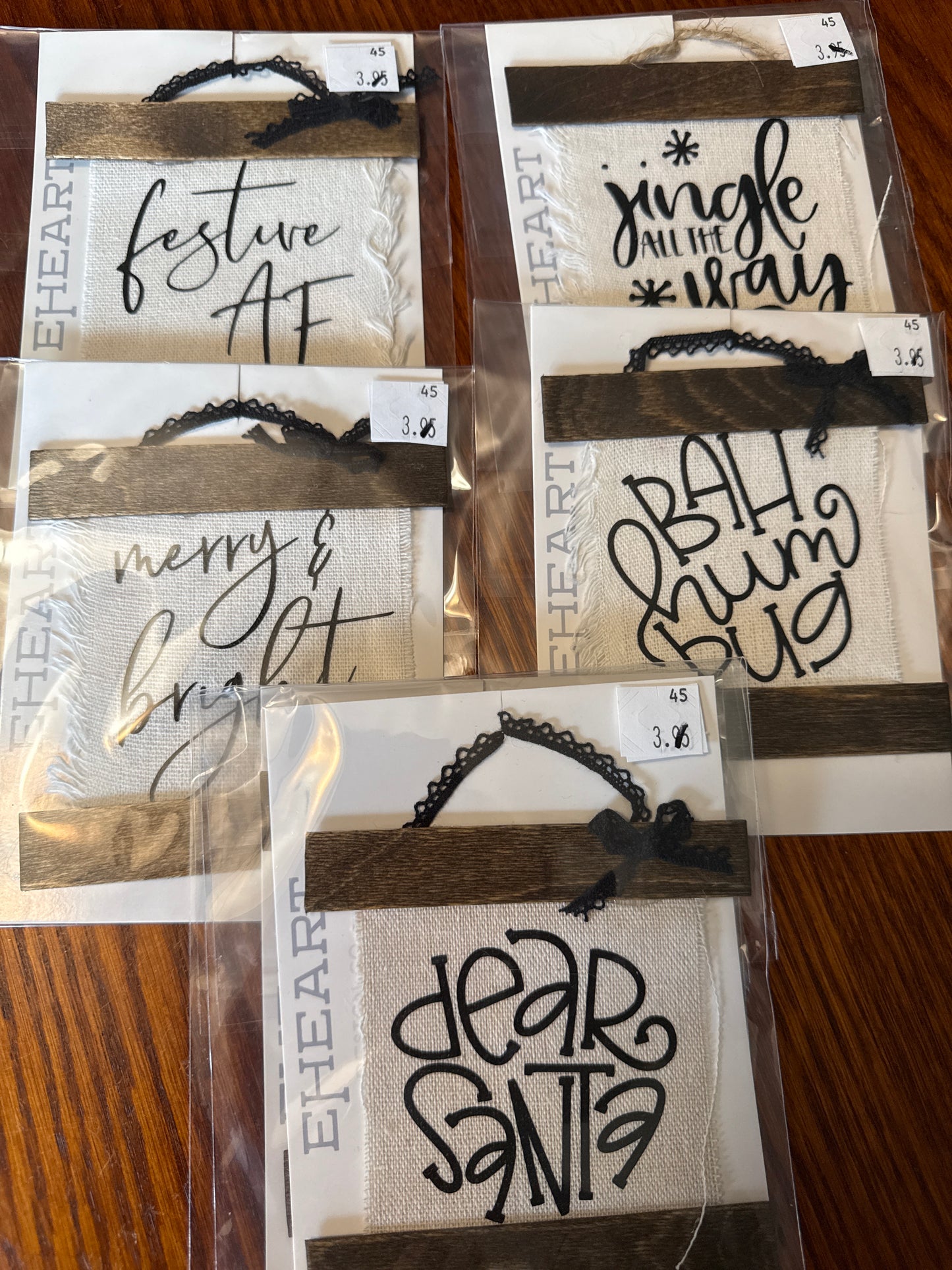 Banner Style Ornament